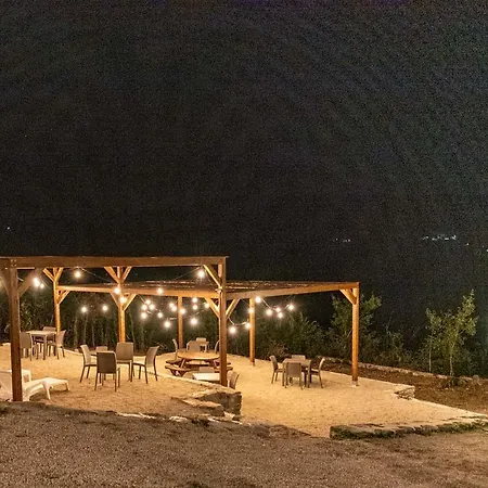 阿巴迪亚法内托公寓式酒店 *