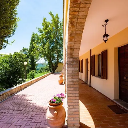 Abadia Farneto גוביו